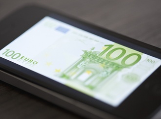 100 Euro Schein auf Smartphone