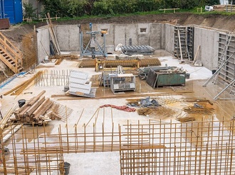 Baustelle Mehrfamilienhaus Bodenplatte