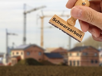 Baustelle mit Stempel Schwarzarbeit