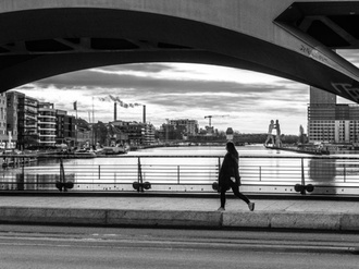 Berlin Brücke Spree schwarz-weiß