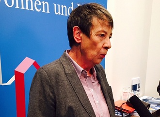 Bundesbauministerin Barbara Hendricks im Interview