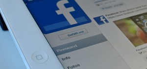 Betriebsrat: Mitbestimmungsrecht bei Firmen-Facebook-Seite