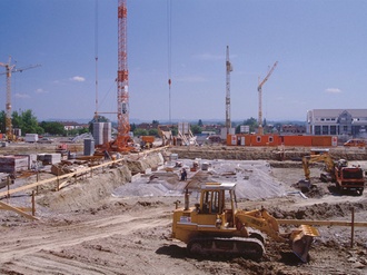 Großbaustelle, Baugruben, Bagger