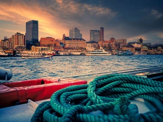 Hamburg Abendsonne_Wasser_Hafen_Gebäude