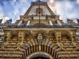 Hamburg Rathaus Drama-Himmel