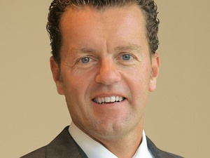 Douglas-Vorstand Henning Kreke übernimmt Personalaufgaben