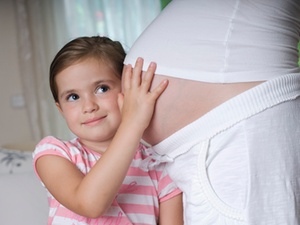 Leistungen bei Schwangerschaft und Mutterschaft kommen ins SGB