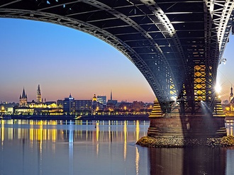 Mainz Skyline_Stadtansicht bei Nacht