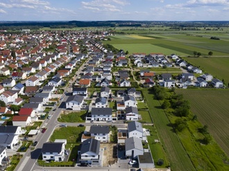 Dorf Kleinstadt Grundstück Wohneigentum Vogelperspektive