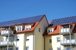 Mehrfamilienhaus Solarpanels Solarstrom