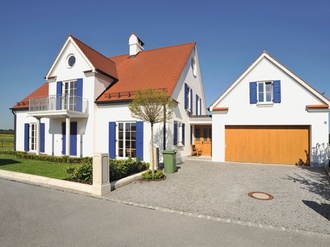 Neues Einfamilienhaus mit Garage