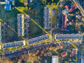 Photovoltaik Dächer Mehrfamilienhäuser Wohnsiedlung