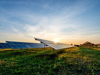 Solaranlage Freifläche Erneuerbare Energie