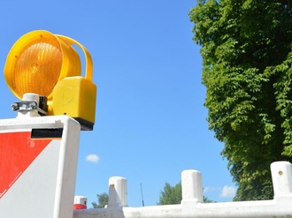 Straßenbau Absperrung Baustelle