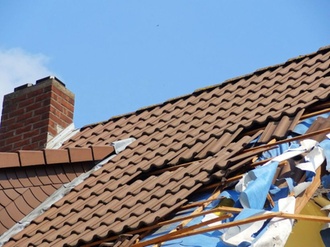 Sturm Dach Schaden Dachziegel