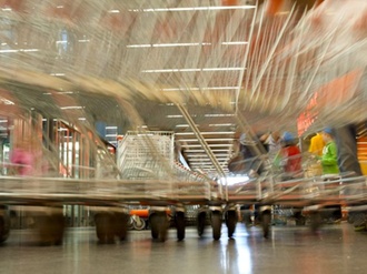 Supermarkt Einkaufswagen verschwommen