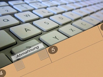 Tastatur Keyboard Reiter Abmahnung