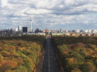 Tiergarten Brandenburger Tor und Fernsehturm sichtbar