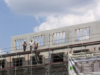 Wohnungsneubau Gerüst Bauarbeiter Banner